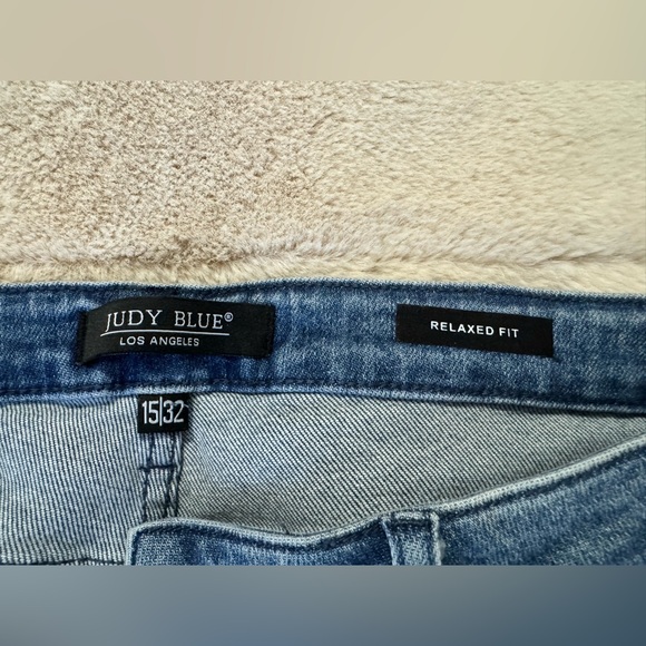 *NWOT* Judy Blue relaxed fit non distressed jeans. Size 15/32 - Picture 5 of 8